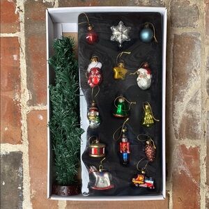 NEW🎄Holiday Multicolor Ornament Set with Tabletop Tree & Red Tree Skirt